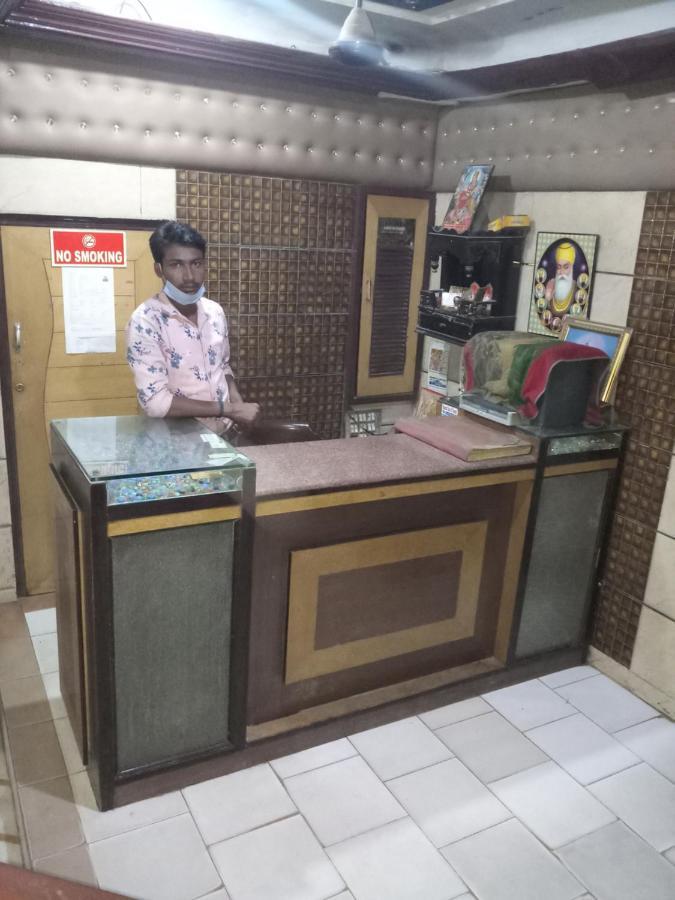 Hotel Diplomat Inn New Delhi Bagian luar foto